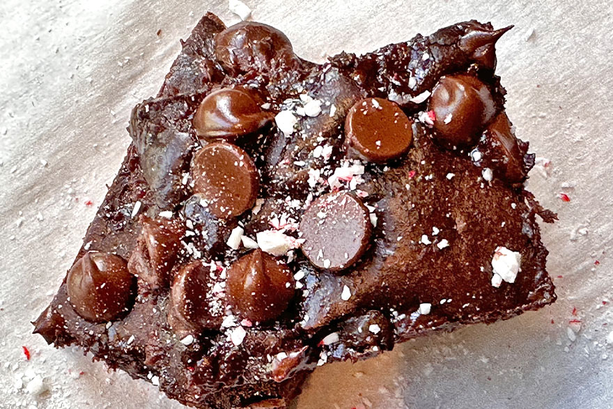 PEPPERMINT MOCHA PROTEIN BROWNIES